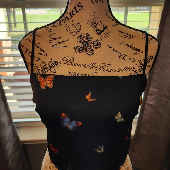 🦋 Forever 21, women's crop top. - Picture 2 of 9